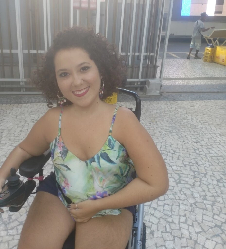 Mila D'Oliveira, autora do texto, no aproveitando o carnaval, em 2018.